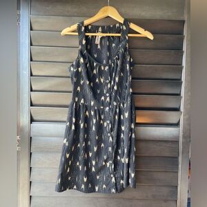 Mimi Chica Dress Sleeveless Scoop Neck Buttons Pockets Black And Tan med